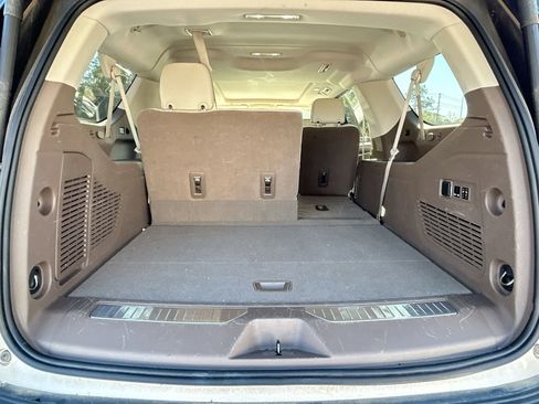 Used 2022 GMC Yukon XL Denali image 34