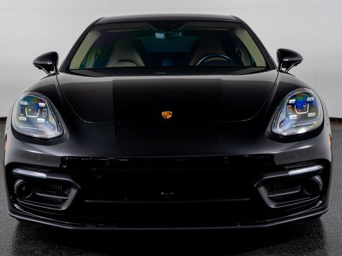 Used 2022 Porsche Panamera 4 Platinum Edition image 21