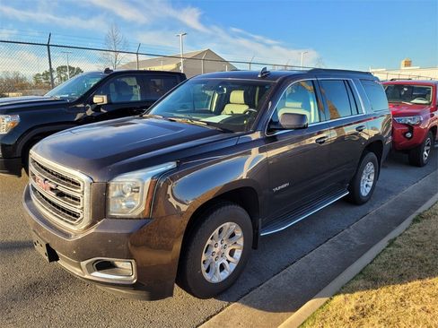 Used 2018 GMC Yukon SLT w/ HD Trailering Package image 3