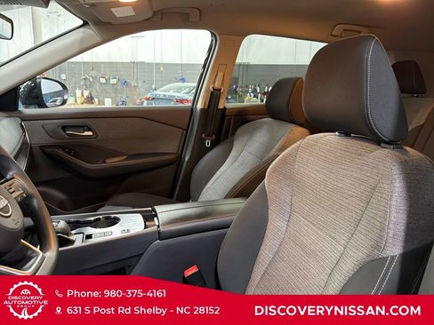 Certified 2023 Nissan Rogue SV FWD image 13