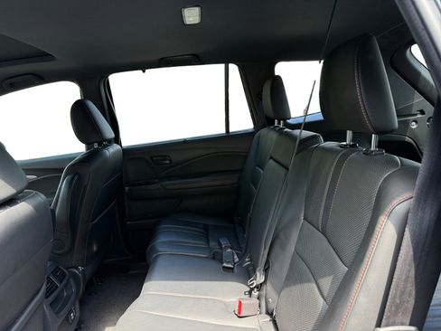 Used 2023 Honda Passport TrailSport image 12