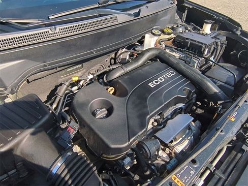 Used 2019 Chevrolet Equinox LS image 28