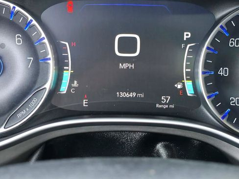 Used 2018 Chrysler Pacifica Limited FWD image 20