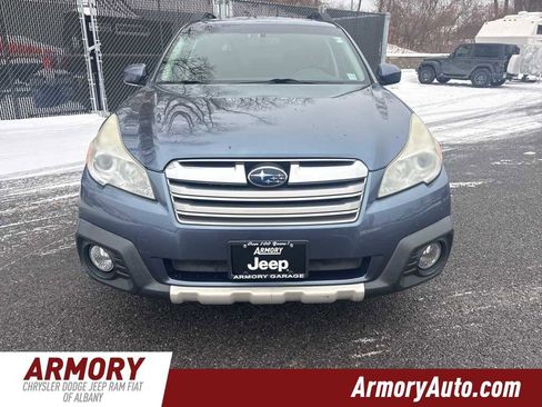 Used 2014 Subaru Outback 2.5i Limited image 2
