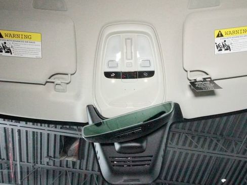 Certified 2025 Volvo XC90 B6 Plus w/ Protection Package Premier image 8