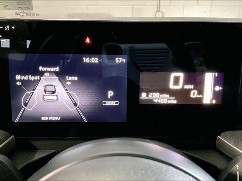 Certified 2025 Nissan Kicks SV image 23