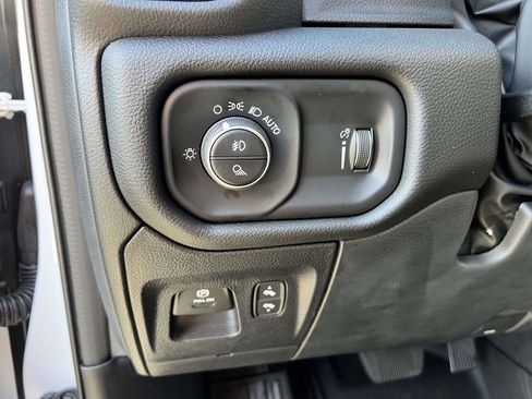 Used 2025 RAM 1500 Big Horn AWD/4WD image 22