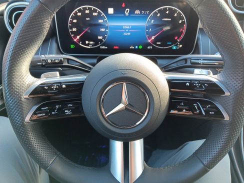 Used 2024 Mercedes-Benz GLC 300 4MATIC image 14