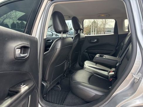 Used 2019 Jeep Compass Latitude AWD/4WD image 13