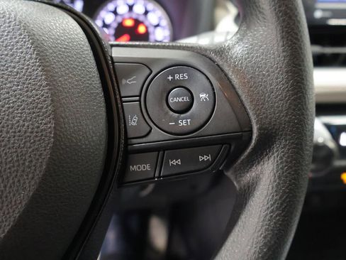 Used 2021 Toyota RAV4 XLE AWD/4WD image 33