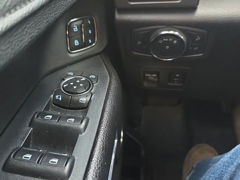 Used 2018 Ford Expedition Max XLT w/ Equipment Group 202A image 16