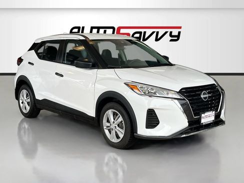 Used 2024 Nissan Kicks S FWD image 1