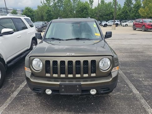 Used 2015 Jeep Patriot Sport w/ Power Value Group AWD/4WD image 2