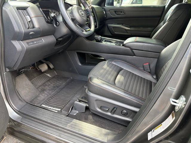 Used 2024 Nissan Pathfinder Rock Creek AWD/4WD image 9