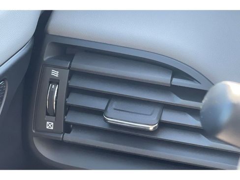 Certified 2025 Subaru Outback Premium image 28