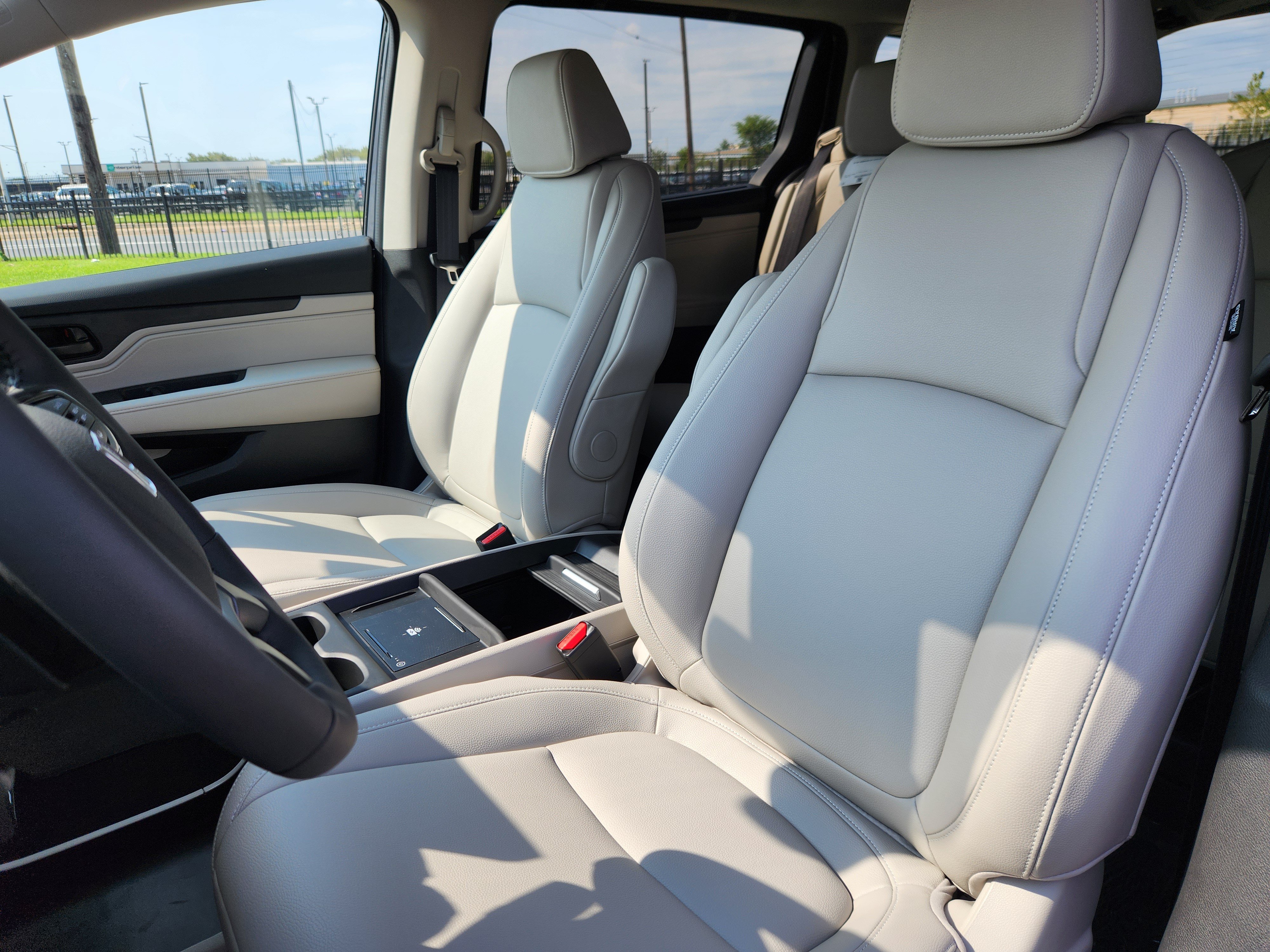 New 2027 Honda Odyssey EX-L image 8