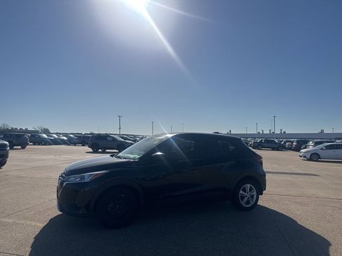 Certified 2023 Nissan Kicks S image 10