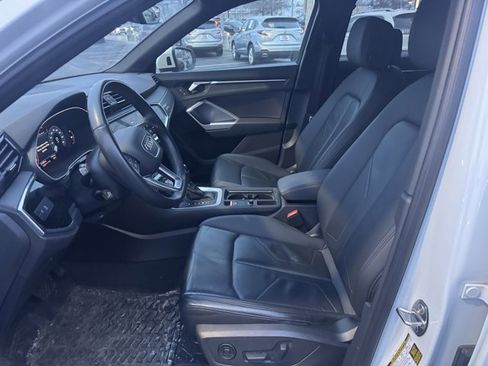 Used 2023 Audi Q3 2.0T Premium w/ Convenience Package image 6