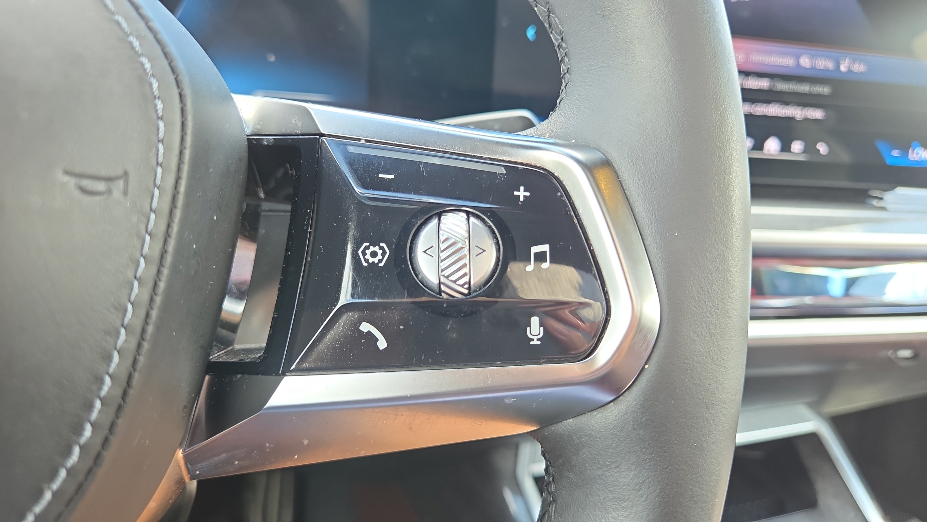 Certified 2023 BMW i7 xDrive60 AWD/4WD image 22
