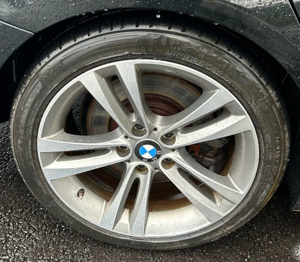 Used 2013 BMW 335i xDrive Sedan AWD/4WD image 10