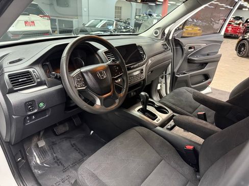 Used 2020 Honda Pilot EX image 35