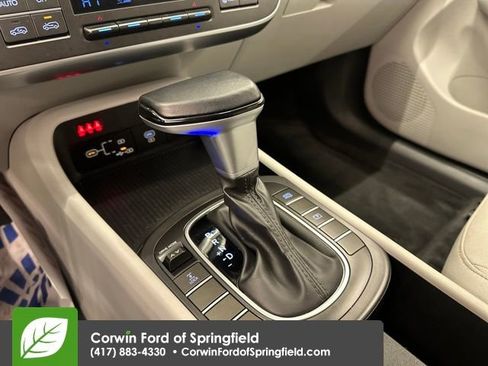 Used 2025 Hyundai Kona SEL image 30