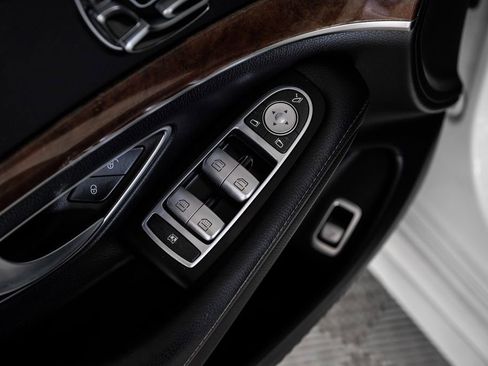 Used 2018 Mercedes-Benz S 450 4MATIC Sedan w/ AMG Line Exterior image 52