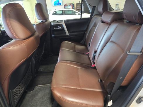 Used 2016 Toyota 4Runner SR5 AWD/4WD image 11