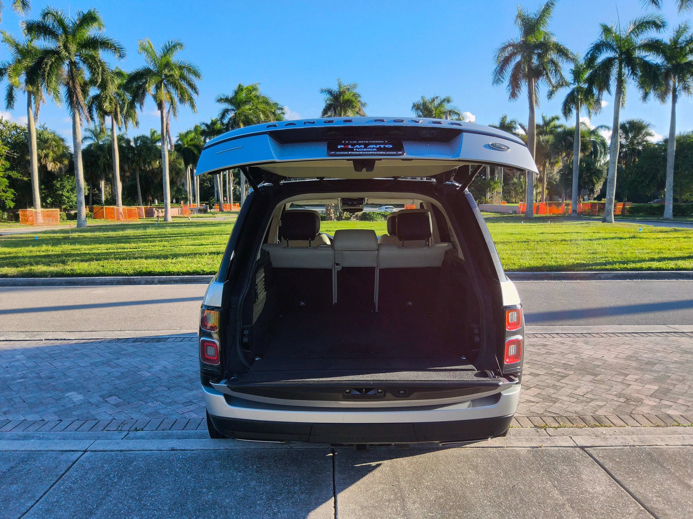 Used 2019 Land Rover Range Rover Supercharged AWD/4WD image 17