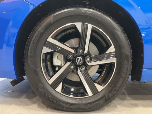 Used 2025 Nissan Sentra SV image 9