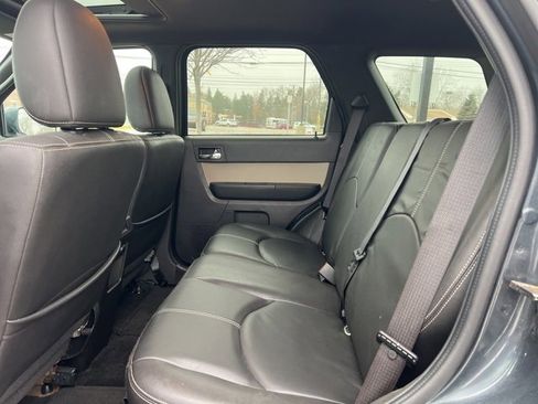 Used 2010 Mercury Mariner Premier image 14