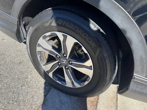 Used 2017 Honda CR-V LX image 5