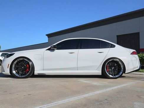 Used 2026 BMW M5 w/ Executive Package AWD/4WD image 21