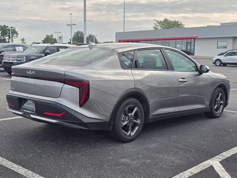 Used 2025 Kia K4 FWD image 7