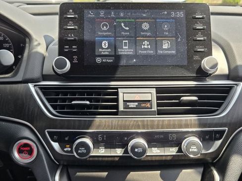 Used 2021 Honda Accord Touring image 19
