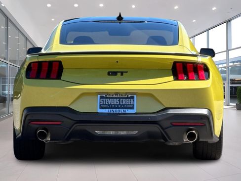 Used 2025 Ford Mustang GT Premium RWD image 5