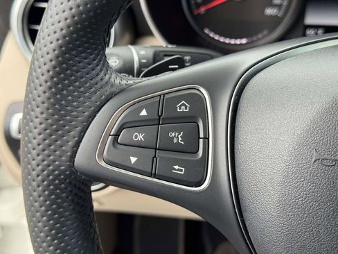 Used 2018 Mercedes-Benz GLC 300 4MATIC image 22