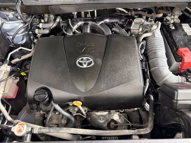 Used 2020 Toyota Highlander XLE AWD/4WD image 33