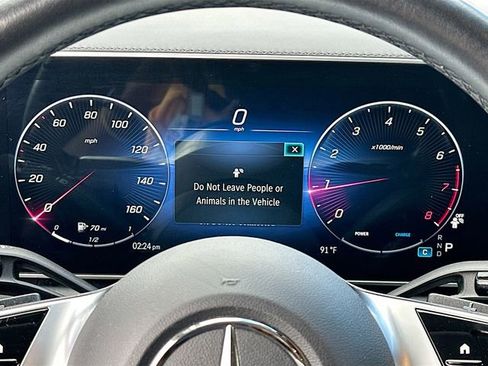 Used 2024 Mercedes-Benz GLC 300 image 13