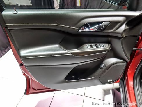 Used 2019 GMC Acadia SLT image 27