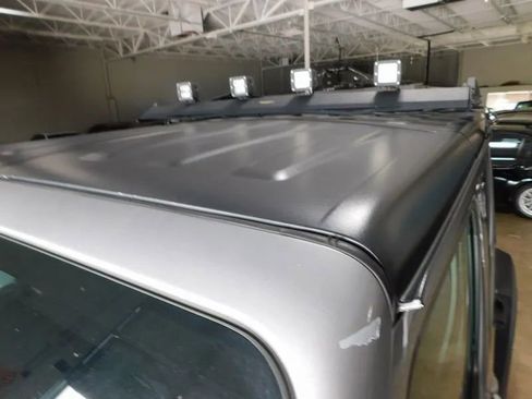 Used 2018 Jeep Wrangler Unlimited Sport S image 18