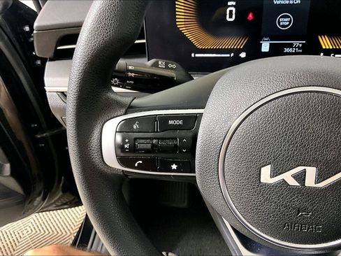 Used 2025 Kia K5 LXS FWD image 14