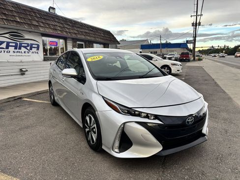 Used 2018 Toyota Prius Prime Plus image 9