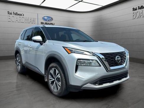 Used 2021 Nissan Rogue SV AWD/4WD image 2