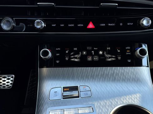 New 2026 Genesis GV70 2.5T Sport Prestige AWD/4WD image 9