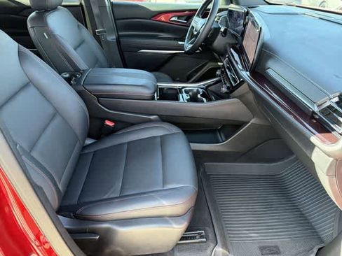 Used 2025 Chevrolet Traverse Z71 w/ Driver Confidence Package image 21