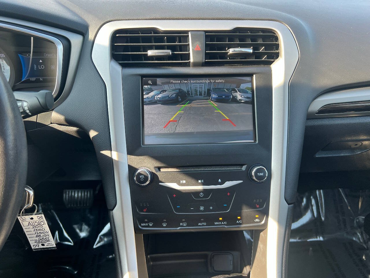 Used 2015 Ford Fusion SE w/ Equipment Group 202A FWD image 35