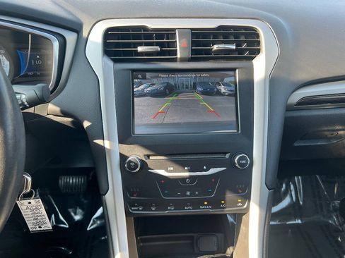 Used 2015 Ford Fusion SE w/ Equipment Group 202A FWD image 35