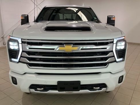 Used 2024 Chevrolet Silverado 3500 High Country w/ High Country Premium Package image 8