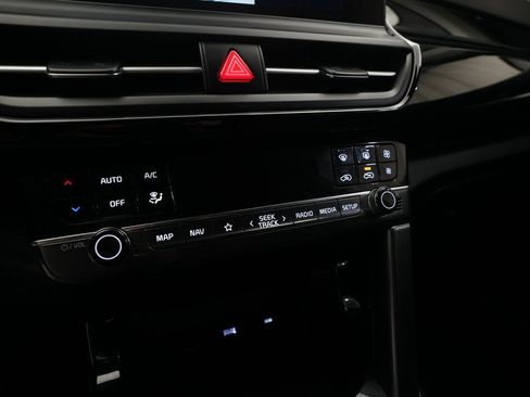 Certified 2024 Kia Seltos X-Line image 20